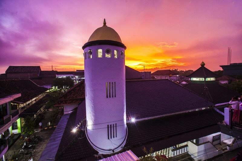 Kisah Dua Azan yang Menghentak Jiwa