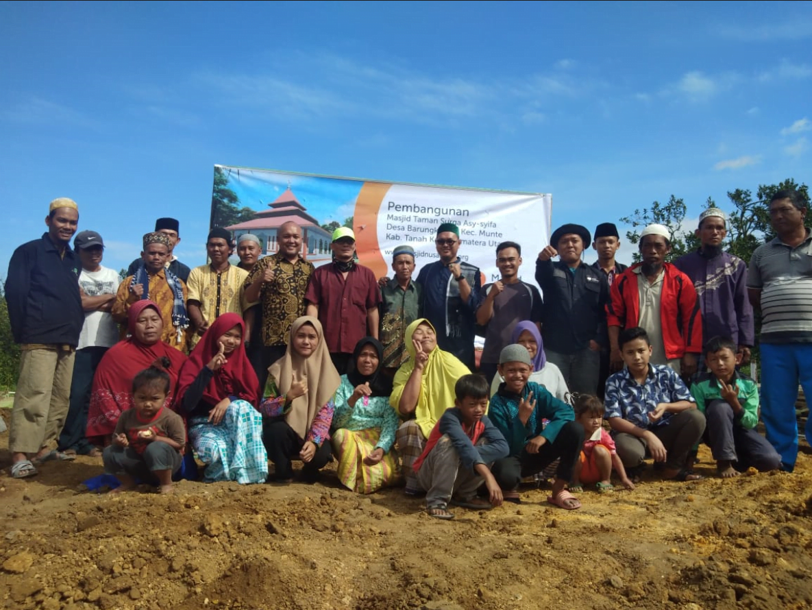 Peletakan batu masjid untuk warga muslim dan mualaf di Desa Barungkersap, Kec. Munte, Tanah Karo, Sumatera Utara, Selasa (30/6/2020) (Istimewa/masjidnusantara.org)