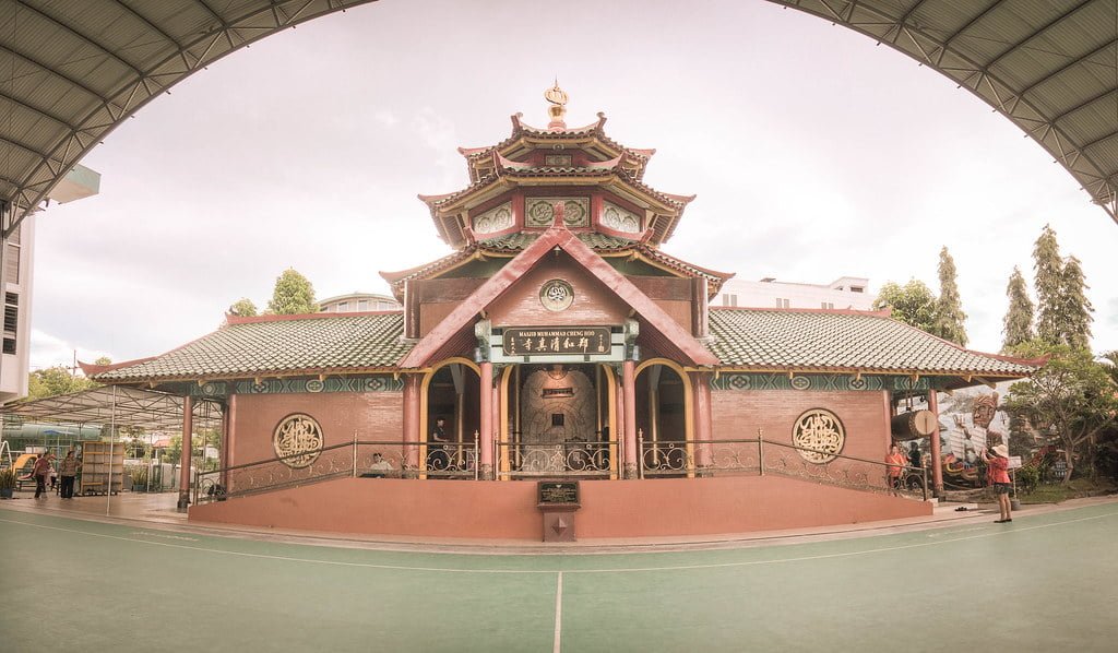 MASJID NUSANTARA – 5 Masjid di Indonesia dengan Arsitektur Unik
