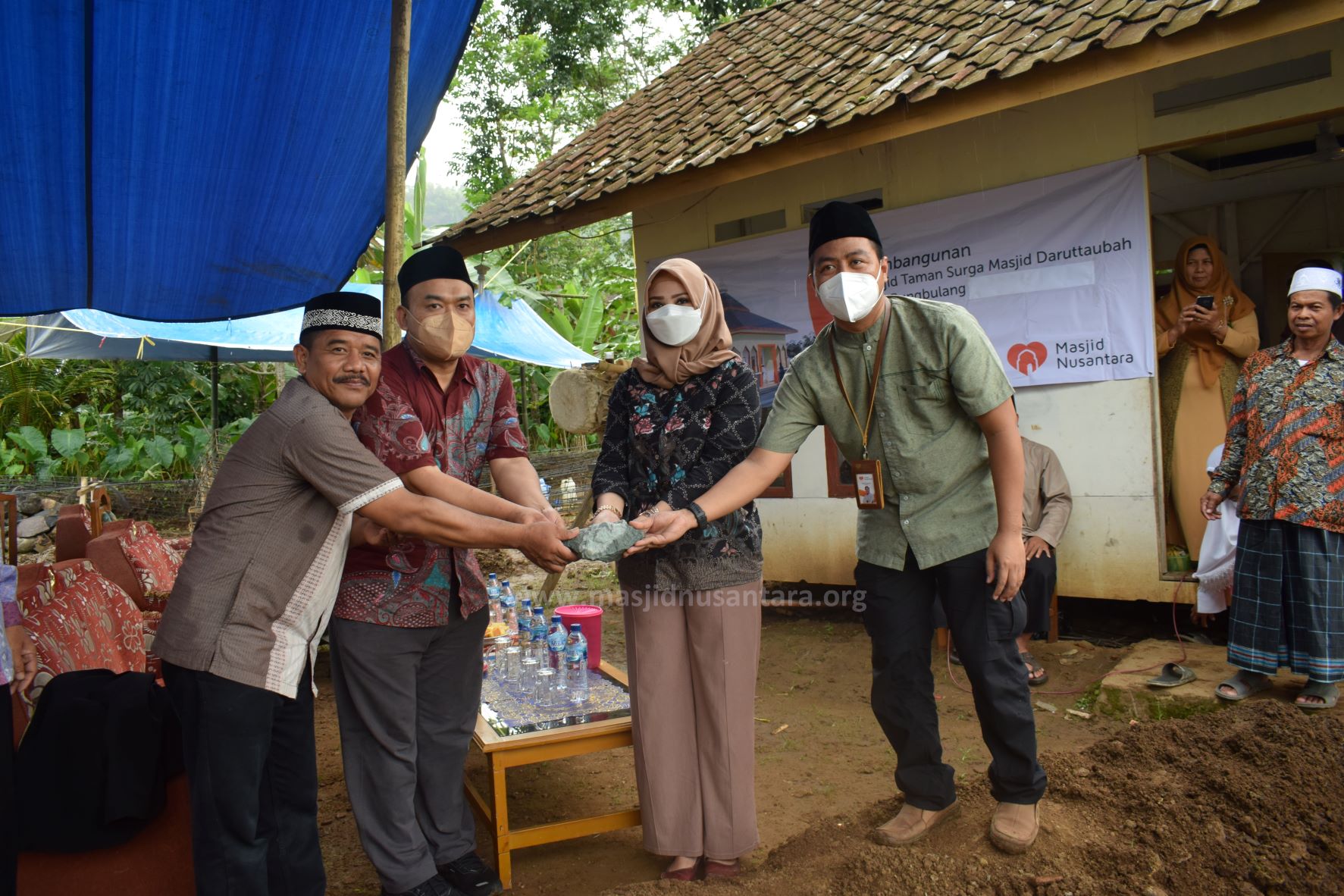 Masjid Nusantara_Peletakan Batu Daruttaubah Bungbulang_web