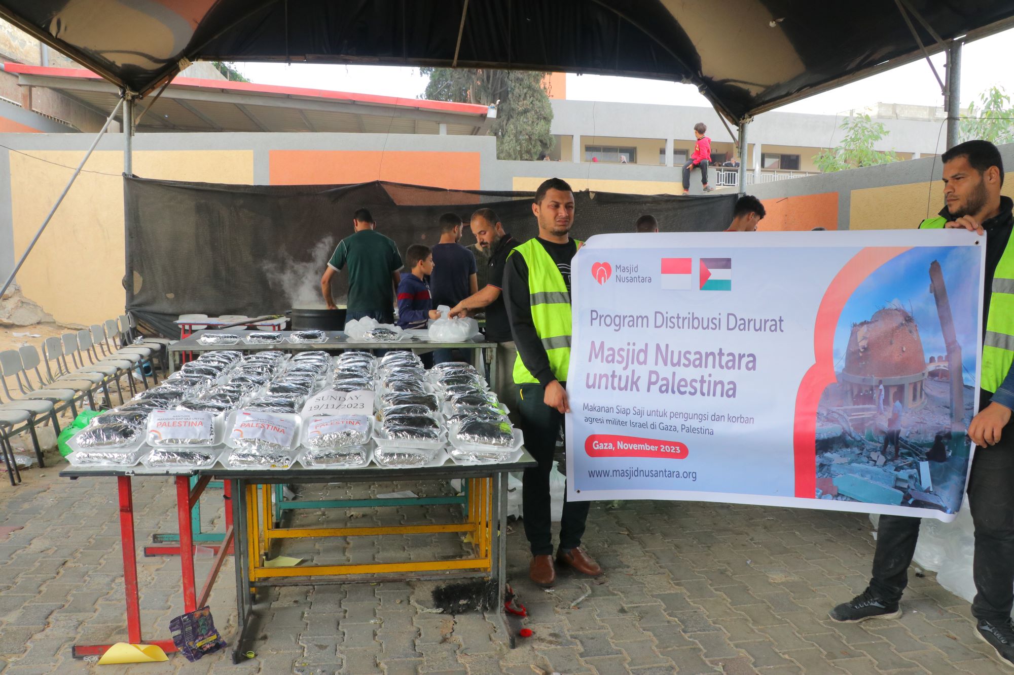 Masjid Nusantara_Hot Meal For Palestine (8)